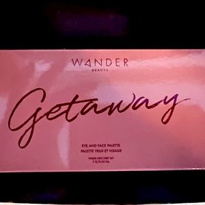 Wander beauty getaway eye and face palette
